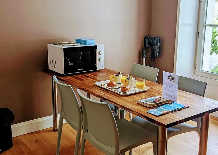 Calme Style Haussmannien Bed & Breakfast 3*